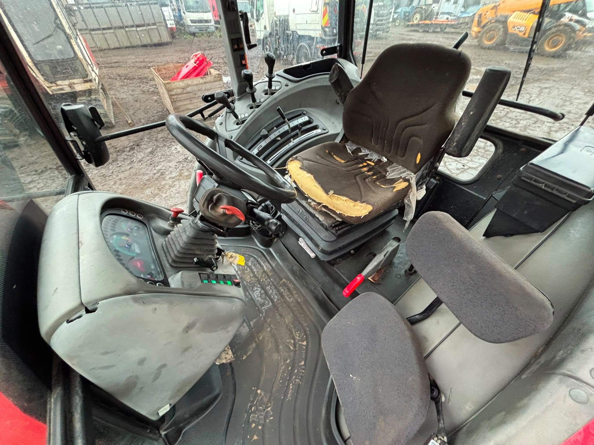 ZETOR PROXIMA POWER 120 YEAR 2016 4x4 TRACTOR - Image 10