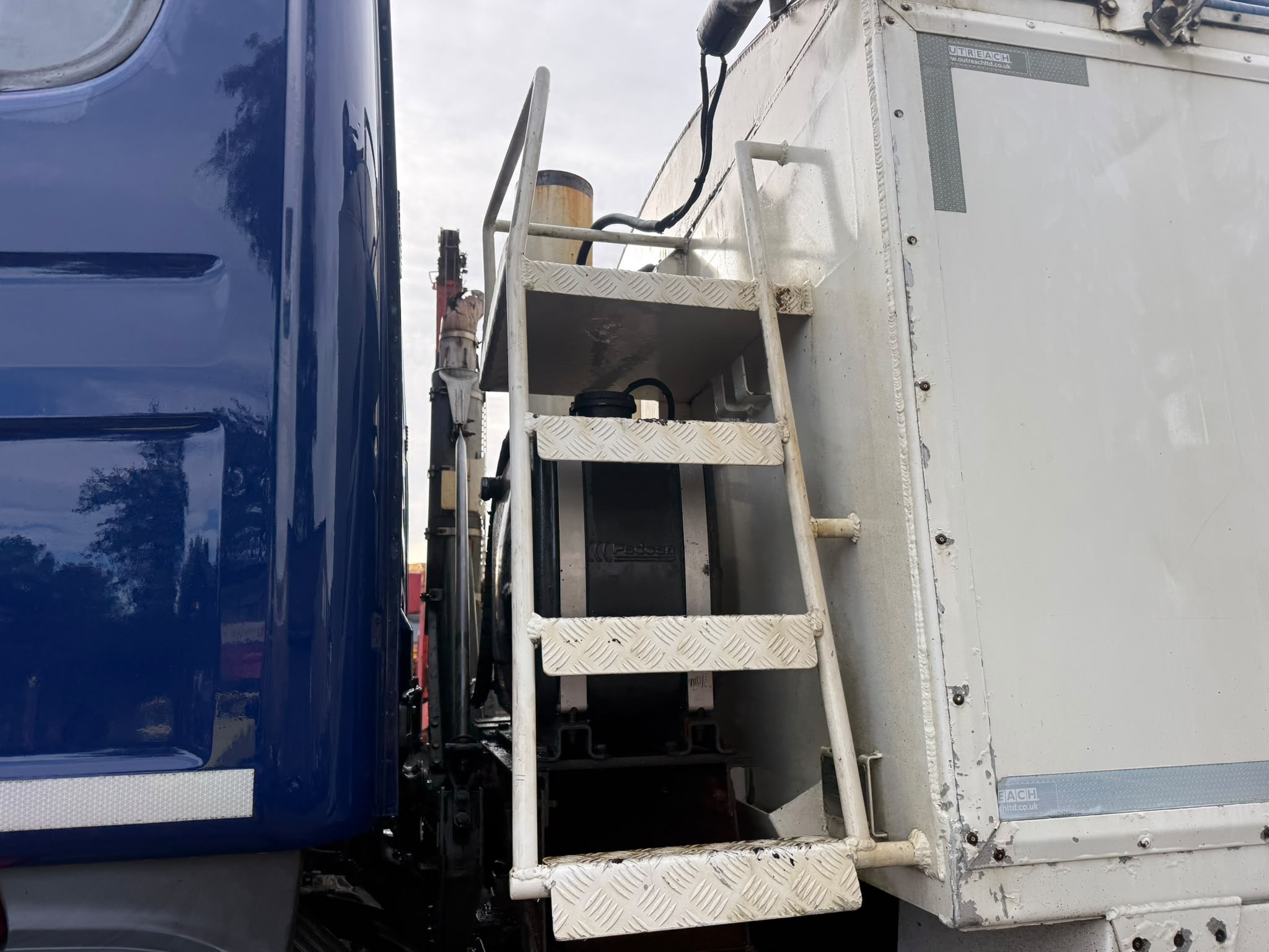 SCANIA G490 TIPPER LORRY - Image 18