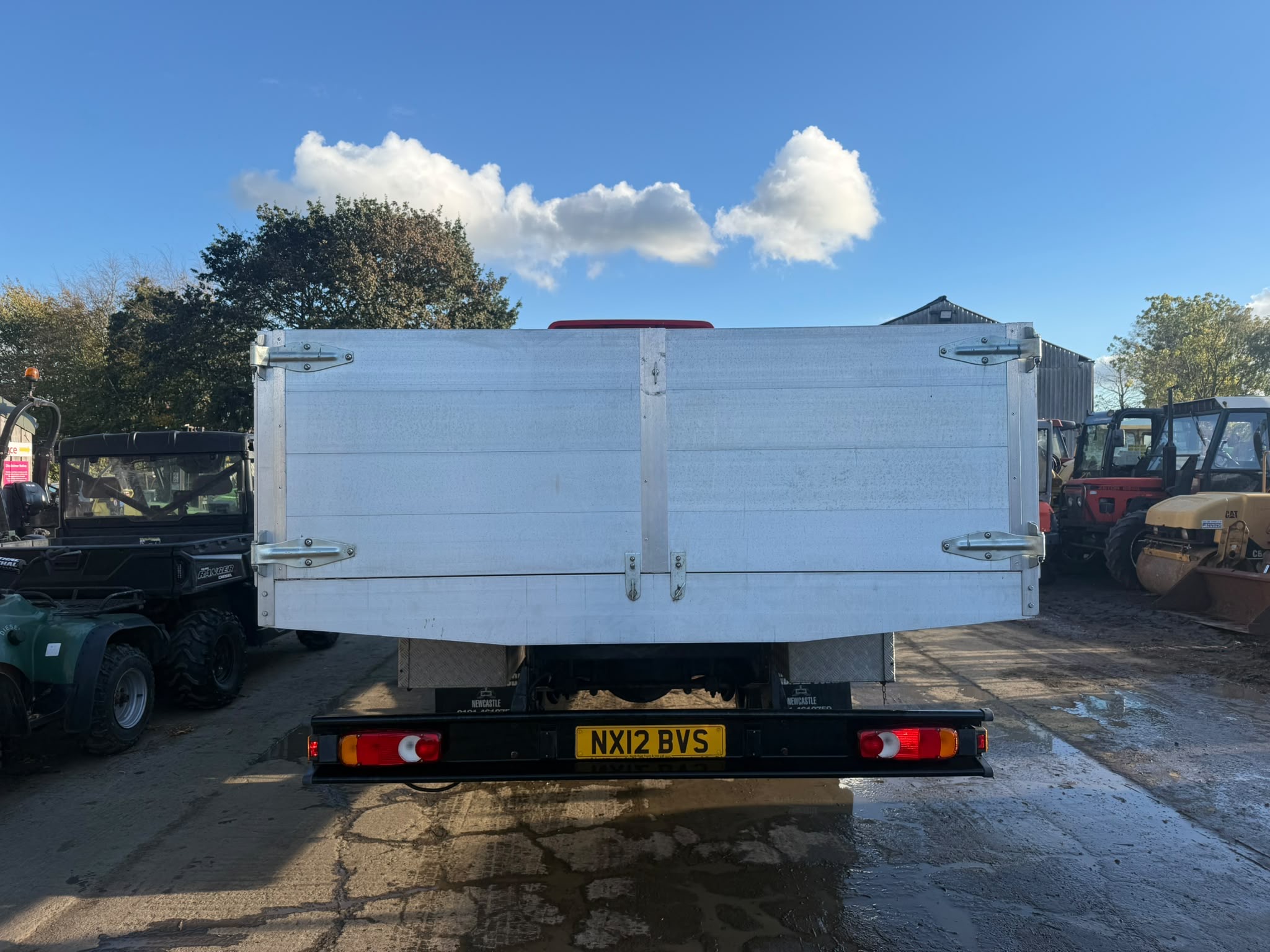 IVECO EUROCARGO 120E22 FLATBED LORRY - Image 25