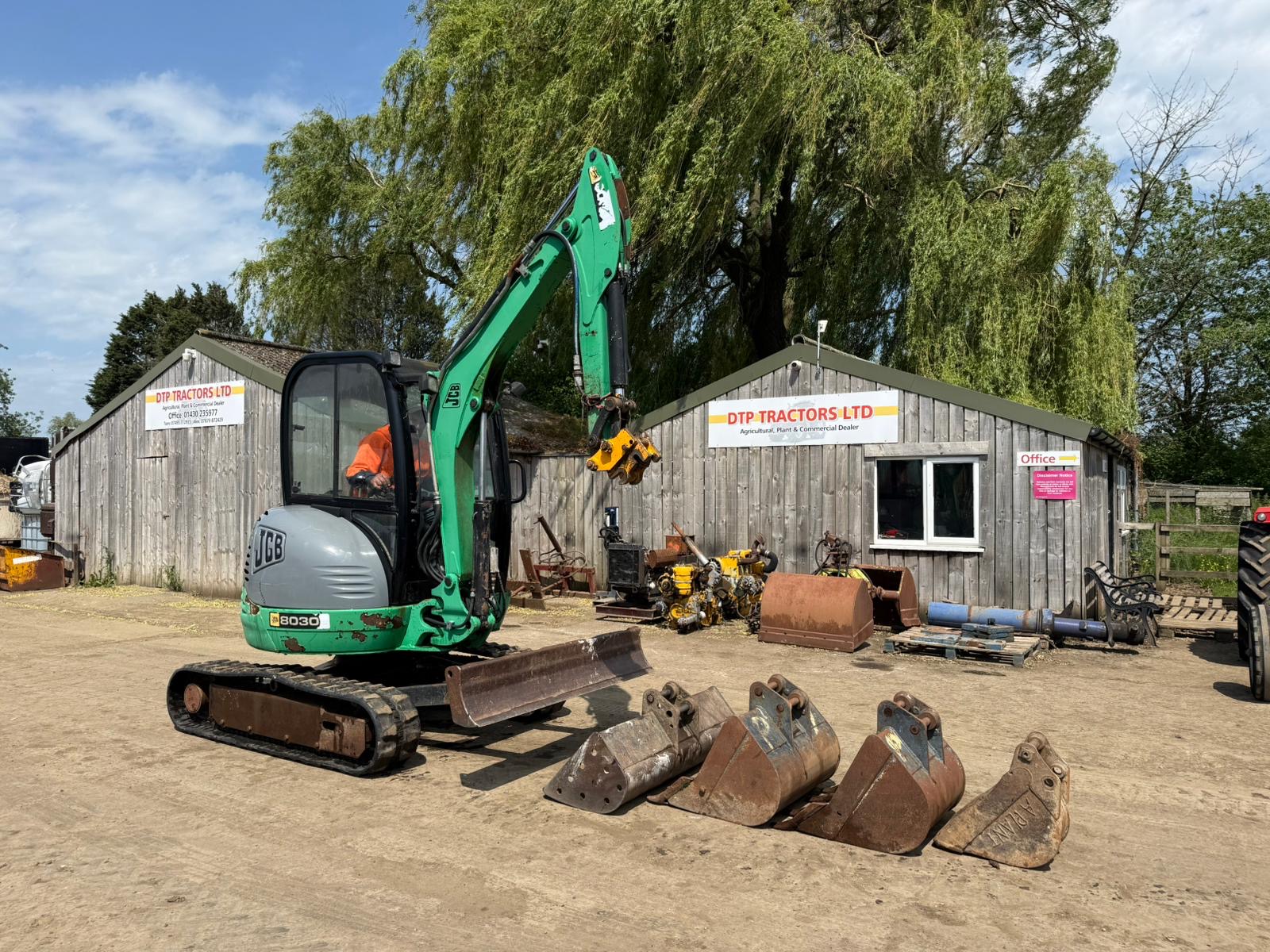 JCB 8030 3 TON MINI DIGGER EXCAVATOR
