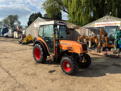 FENDT 206 VINEYARD COMPACT TRACTOR