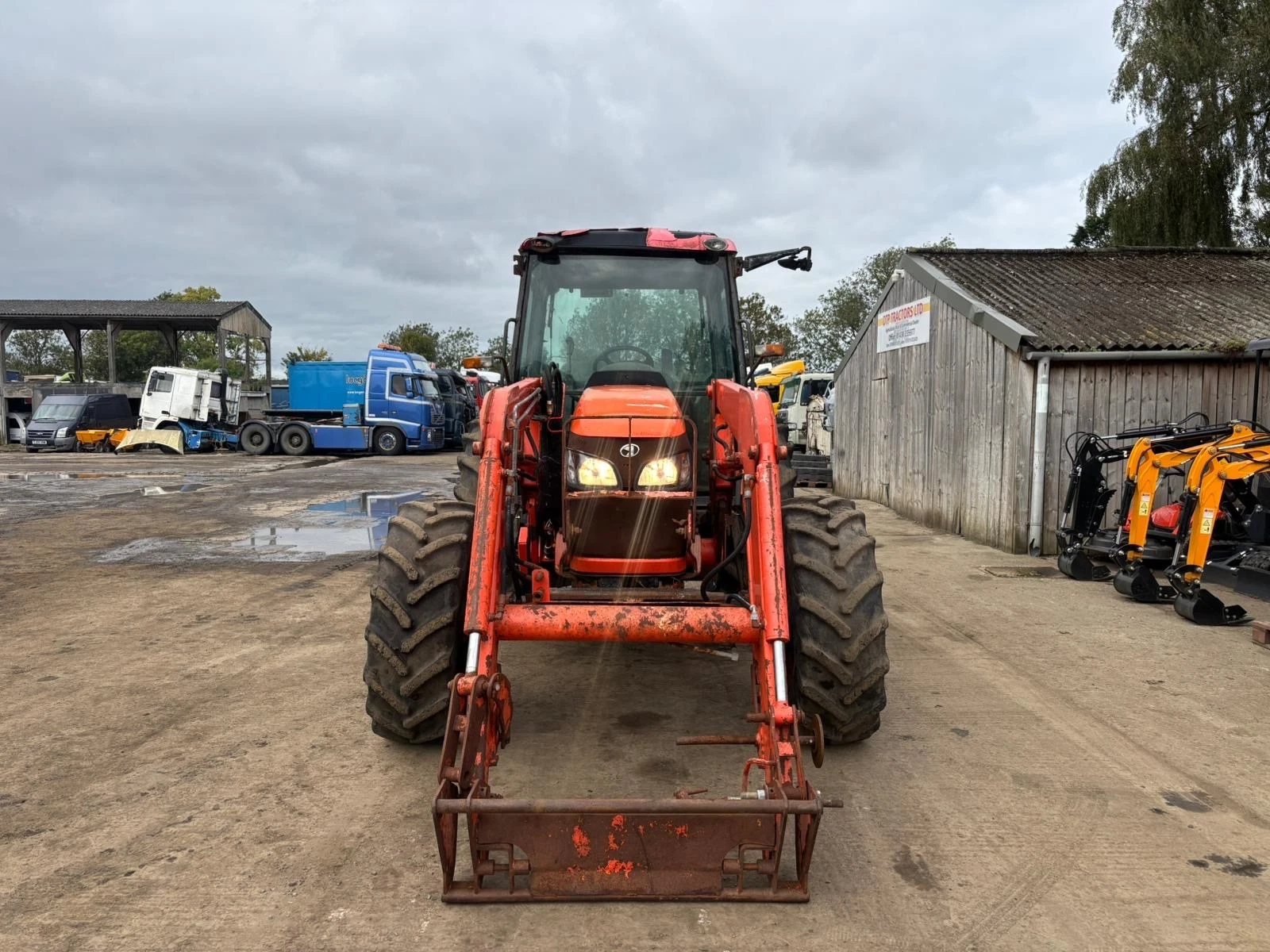 KUBOTA ZM108S DUAL SPEED 4WD LOADER TRACTOR - Image 11