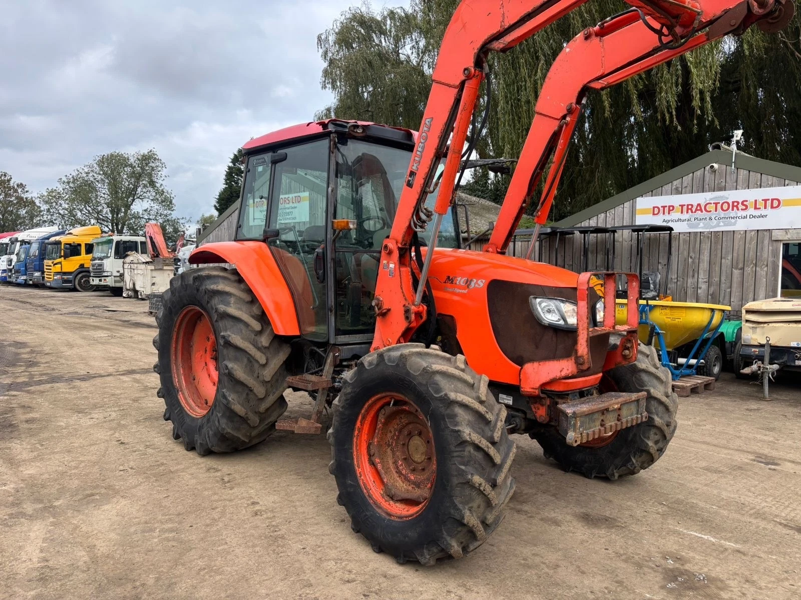 KUBOTA ZM108S DUAL SPEED 4WD LOADER TRACTOR - Image 12