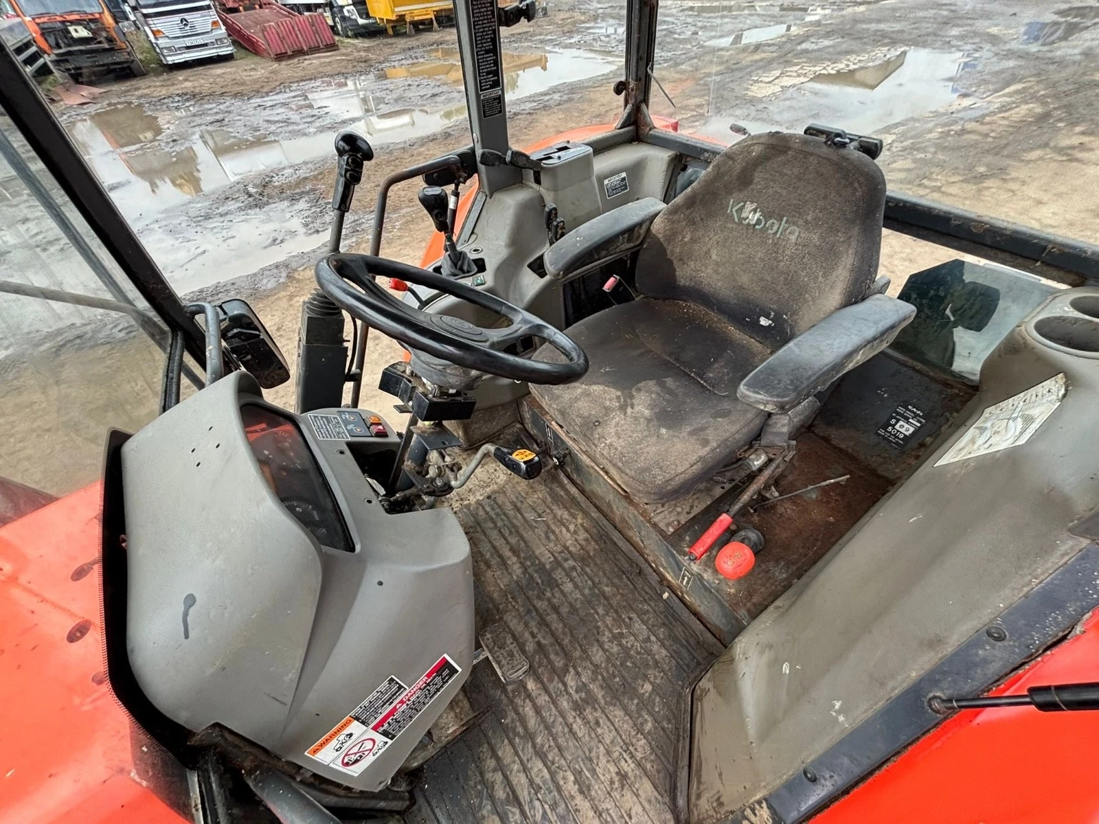 KUBOTA ZM108S DUAL SPEED 4WD LOADER TRACTOR - Image 15