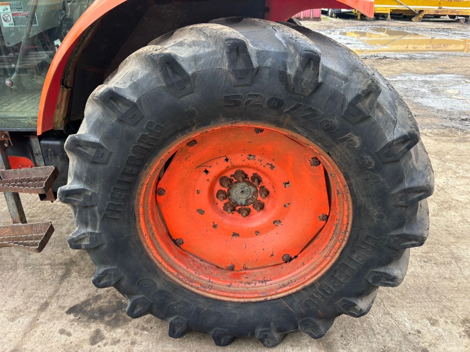 KUBOTA ZM108S DUAL SPEED 4WD LOADER TRACTOR - Image 20